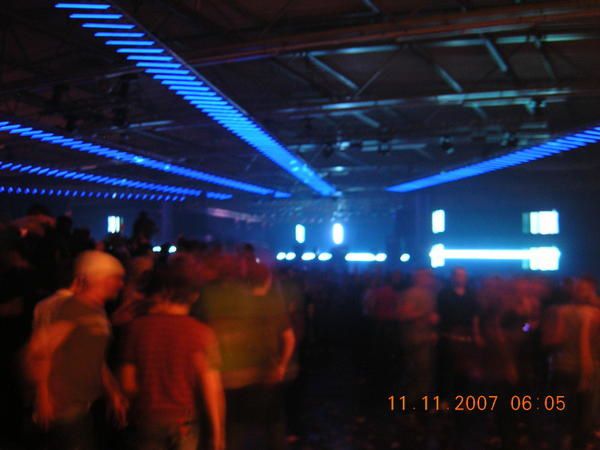 Photo de l'I Love Techno 2007
(Voir aussi http://ilovetechno-photos.over-blog.com/)