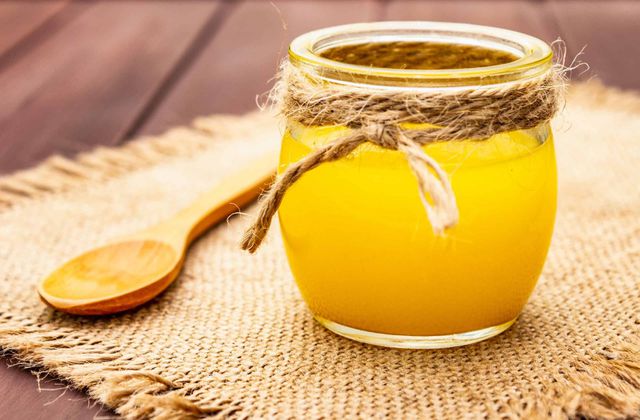 Las diez razones principales para desintoxicar el organismo con ghee cultivado de pasto