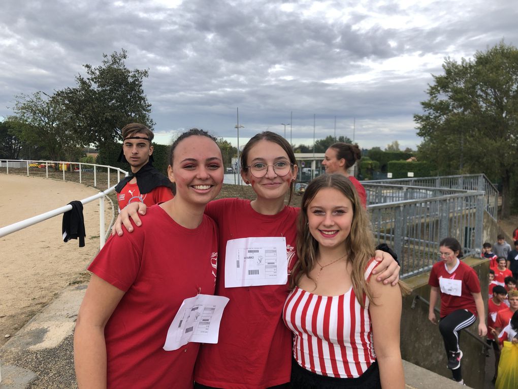 20.10.23 - CROSS SOLIDAIRE DU COLLÈGE : &quot;Nous avons déjoué la météo pour offrir à Angèle ce cadeau!&quot;