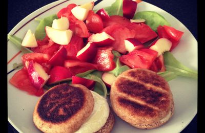 Burger de chèvre et salade