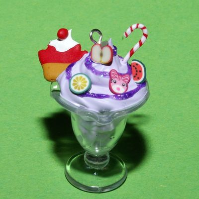 Coupe gourmande et hamburger..