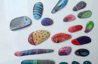 Des magnets en forme de poissons.