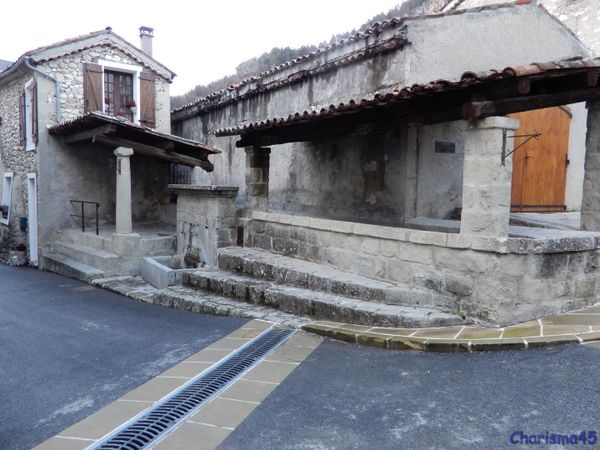 Annot, Alpes de Haute Provence (Voyages en camping-car)