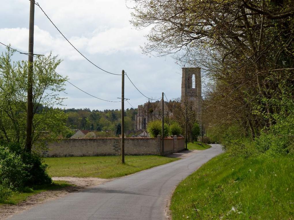 2012-04-30 Larchant est une commune française, du canton de la Chapelle-la-Reine située dans le département de Seine-et-Marne et la région Île-de-France. Les habitants sont appelés les Lyricantois et Lyricantoises