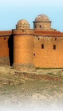 Patrimonio: el castillo de La Calahorra (Granada)