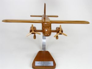 Dornier Do28 Skyservant (Allemagne, échelle : 1/50°, bois : cerisier)