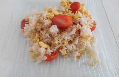 Vite fait, bien fait : Riz, œuf et tomates