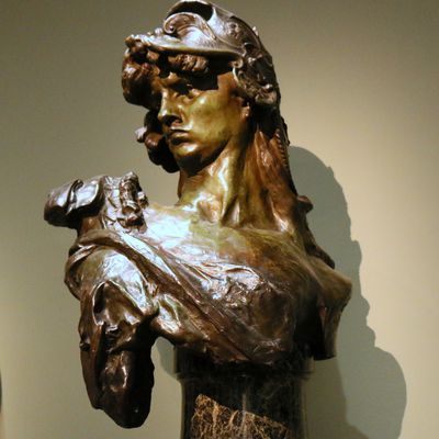 Bellone ou la République française, buste par Auguste Rodin