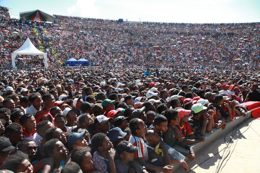 Dans le cadre du IIè anniversaire de la IVèRépublique, le couple présidentiel, Andry et Mialy Rajoelina, a inauguré le «Coliseum de Madagascar» sis à Antsonjombe. 5è partie. Photos: Harilala Randrianarison