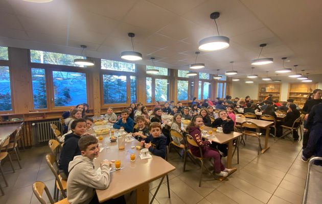 Classe de neige: l'heure du premier petit déjeuner