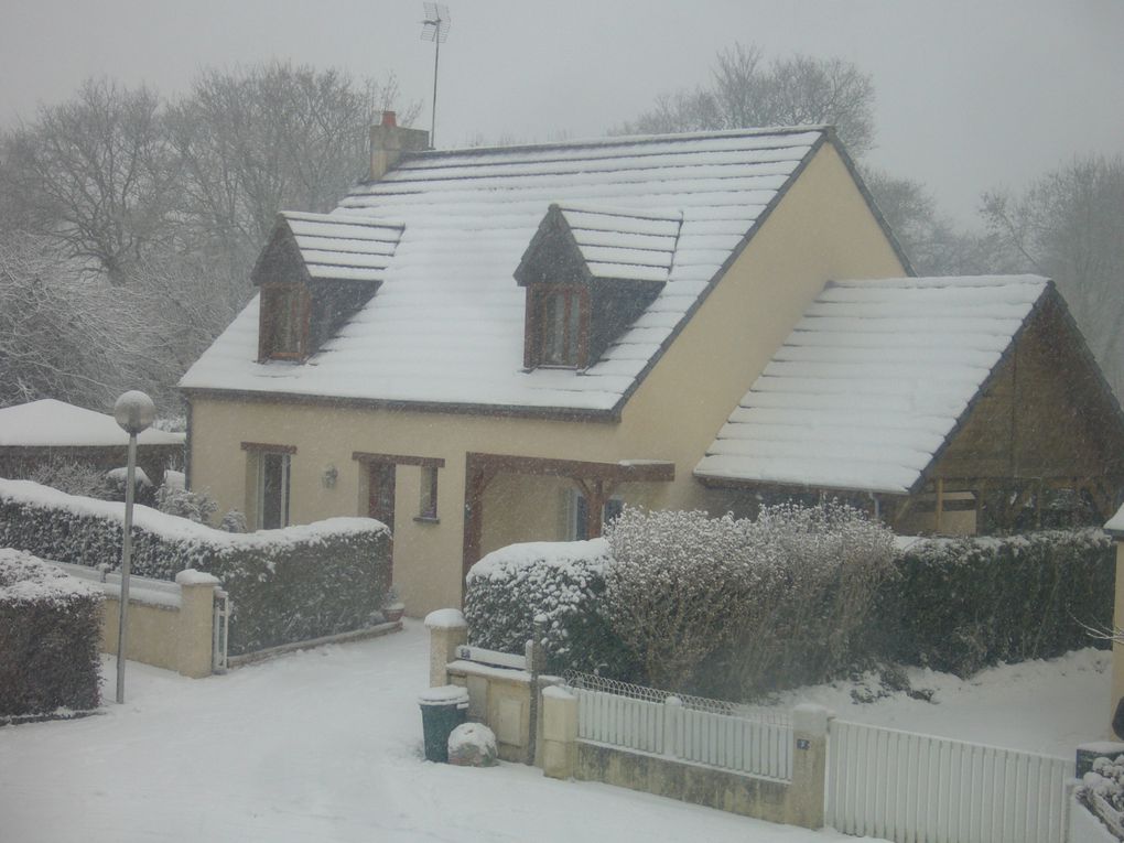 un quartier de La Haye du Puits sous la neige.