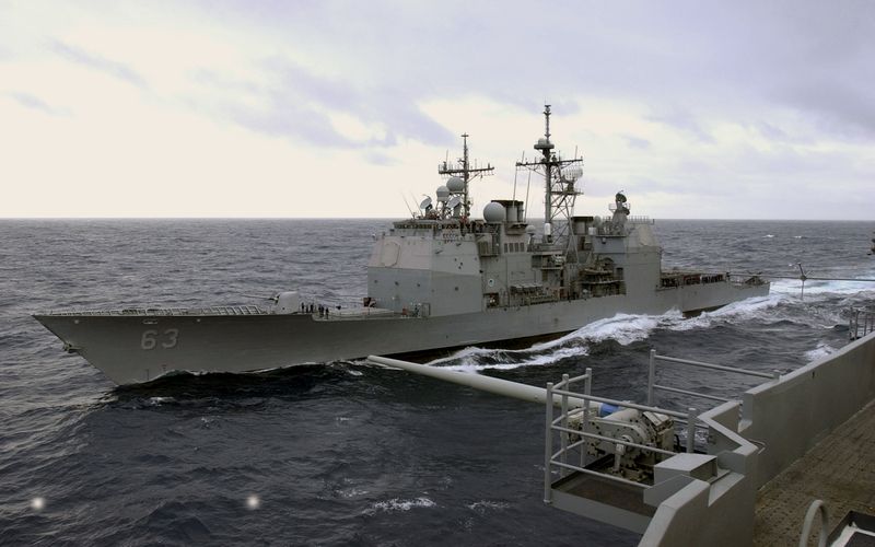 Une collision évitée entre un croiseur américain et un navire chinois