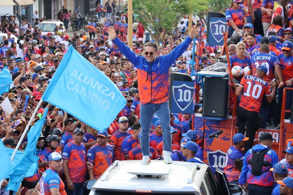 Lacava realizó cierre de campaña a la reelección para la Gobernación de Carabobo al sur de Valencia