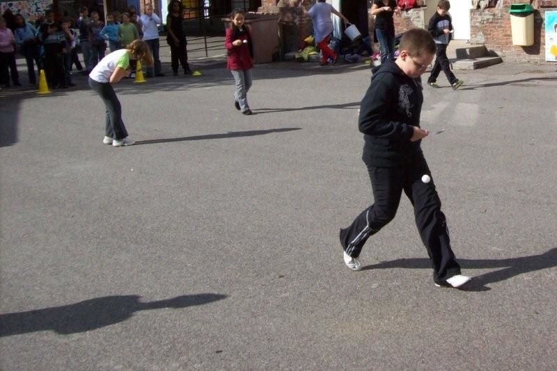 Partagez avec nous les moments forts de cette année scolaire !
(la chasse aux oeufs, la formation contre les incendies, notre rencontre inter-école, le téléthon)