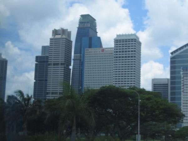 Voyage à Singapour mais vraiment trop court pour bien découvrir cette ville sur une île à la pointe  Sud de la Malaisie.