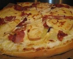 Pizza façon raclette