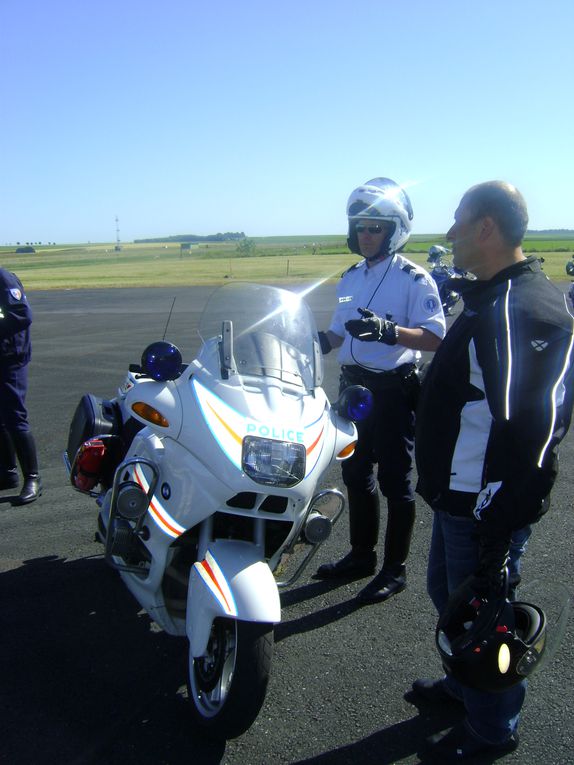 Stage moto avec la Police Nationale sur la BA112 Reims