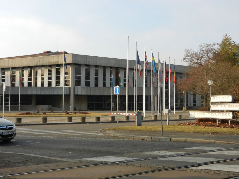 Institutions Européennes, Place Broglie, Quartier de la foire, Jardin des deux rives. Place de la République.