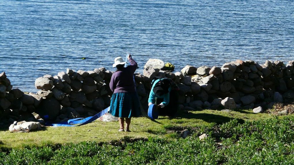 Album - titcaca-iles-flottantes