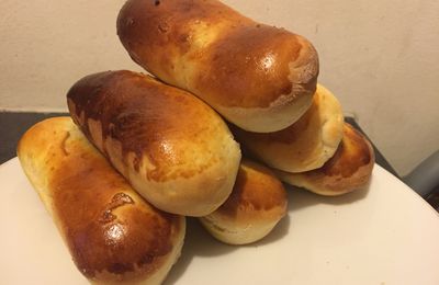 Petits pains façons hot dog avec la pâte magique 💙