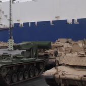 Des centaines de chars américains arrivent en Europe pour maintenir "la paix" aux frontières russes
