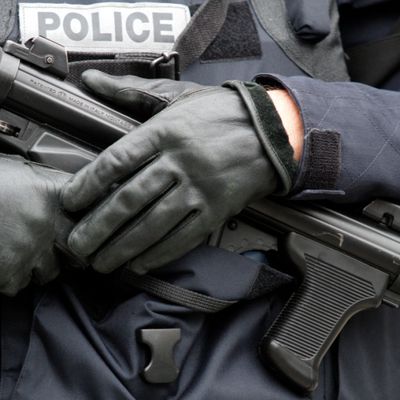 EN DIRECT - Opération antiterroriste en cours : Neuf personnes interpellées en France, une autre en Suisse