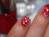 nail art rouge, nail art ongles courts, nail art sans matériel, nail art pois, nail art débutant