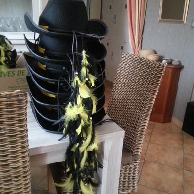 Plumes et Chapeaux
