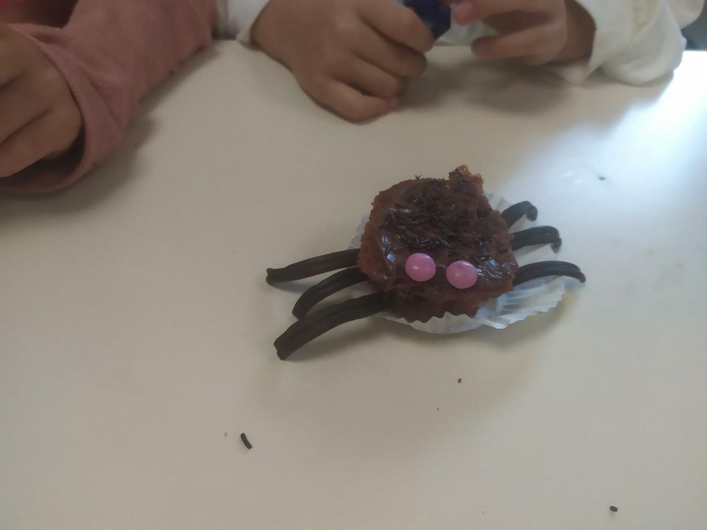 On cuisine en GS CP: les araignées en chocolat!