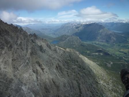 Retour a El Bolson... porte de la Patagonie!
Parapente et rando, mais aussi travail a la ferme!!!