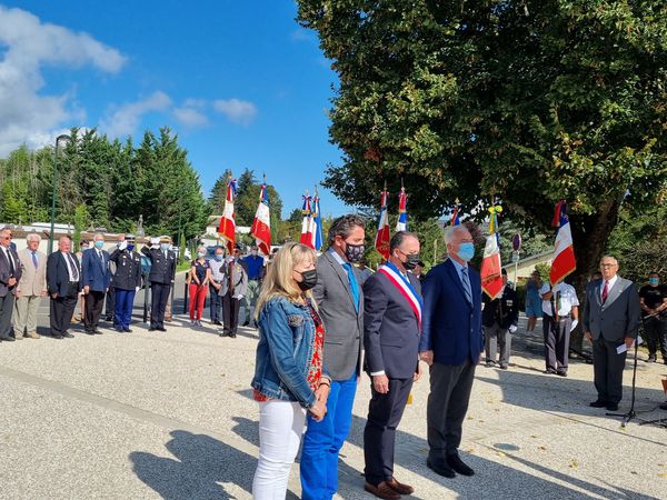 Inauguration à Meximieux de la stèle à la mémoire des morts pendant la guerre de 1870-1871