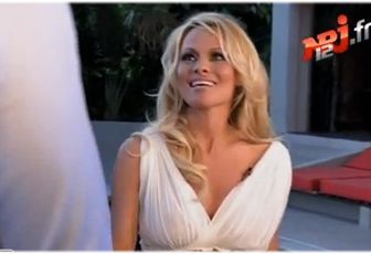 Pamela Anderson invité dans les Anges 2 la télé-réalité !