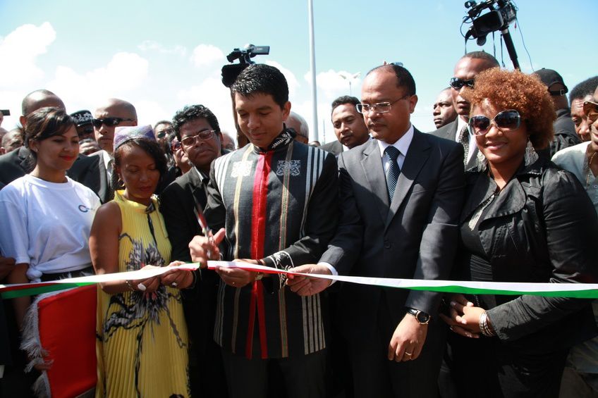 Dans le cadre du IIè anniversaire de la IVèRépublique, le couple présidentiel, Andry et Mialy Rajoelina, a inauguré le «Coliseum de Madagascar» sis à Antsonjombe. 1ère partie. Photos: Harilala Randrianarison