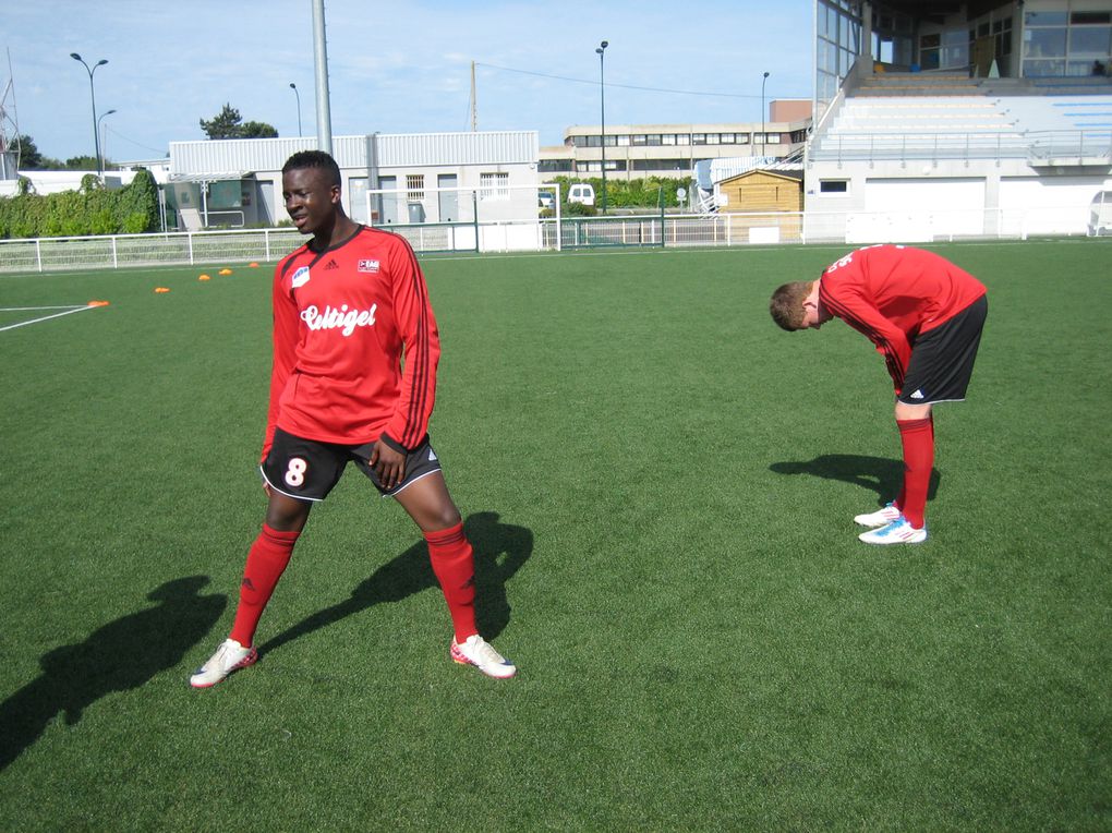 Match amical contre les U19 de Lannion FC.
L'objectif étant de marquer la fin de saison avec un MacDonald après le match.
Un énorme MERCI à tous pour l'ensemble de la saison.