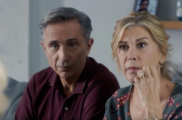 Bande-annonce de la comédie Joyeuse retraite, avec Thierry Lhermitte et Michèle Laroque.