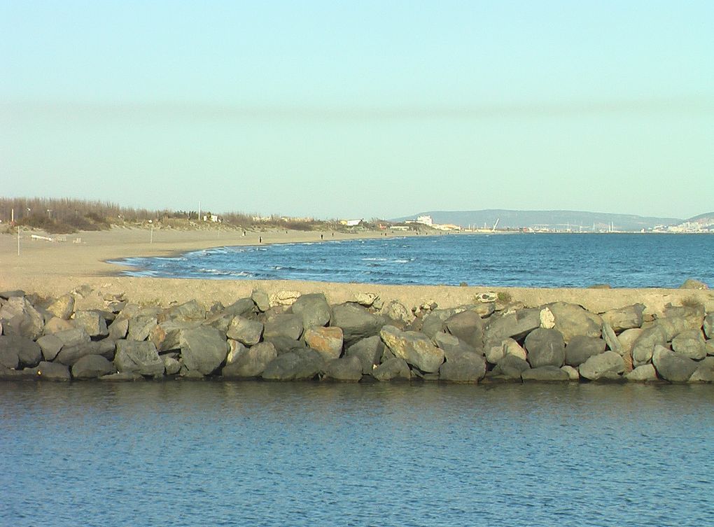 planche à voile et kitesurf sur les spots du cap.
Richelieu...