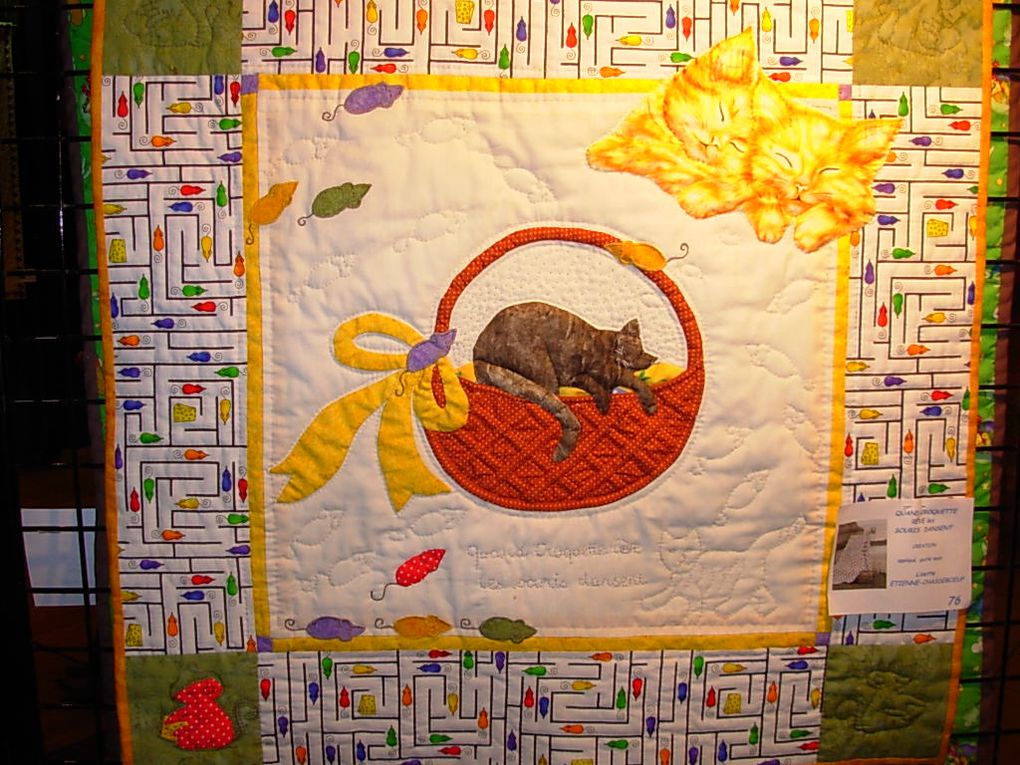 Exposition de patchwork du club de la Côte de Beauté.