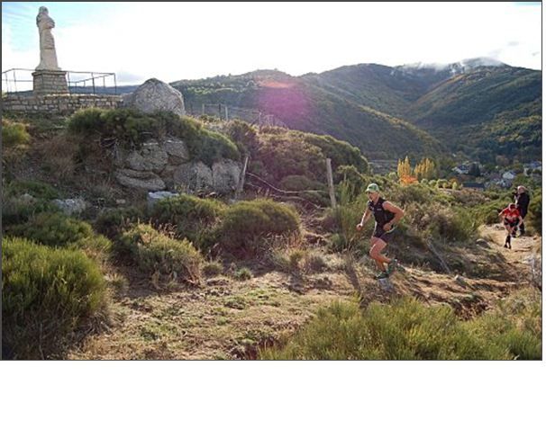 Ici vous trouvez quelques photos du magnifique parcours des Templiers, course à pied "trail", version longue (111 Km, prévu octobre 2010).
(je suis inscrit, reste plus qu'à m'entrainer tranquilement.)