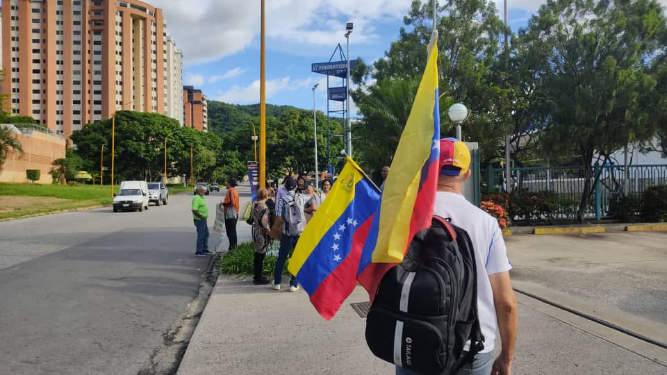 Movimientos civiles realizaron jornada en sector La Trigaleña de Valencia para impulsar participación en la primaria