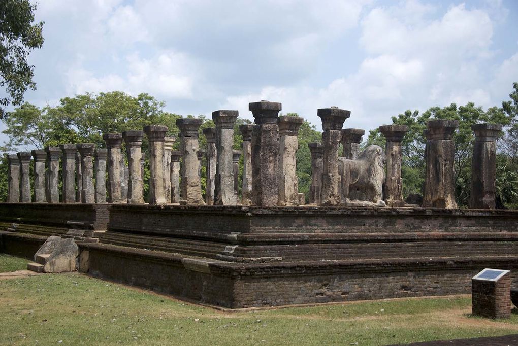 Un "Heritage", dans l'ordre Sigiriya, Dambulla, Polonnarua et Kandy...