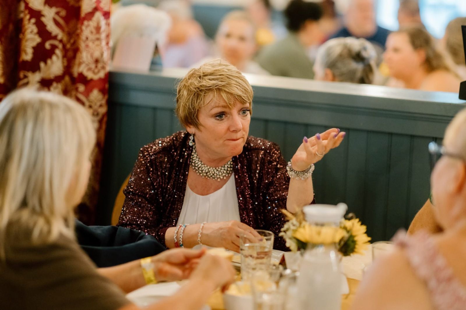 Diner à la table d'Alison.