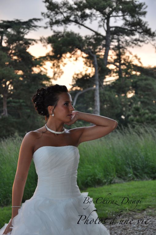 Anissa & Marc 
Des Mariés d'une grande simplicité et d'une grande beauté !! Un magnifique mariage placé sous le signe de la mixité ( Algérie, Portugal, Italie et France !!) dans un endtoit somptueux. Je garderai de beaux souvenirs de cette tré