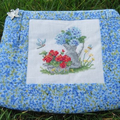 Pochette bleue "Fleurs d'été"