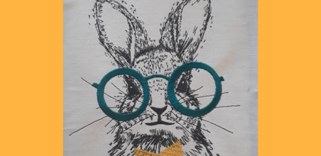 Broderie Lapin à lunettes