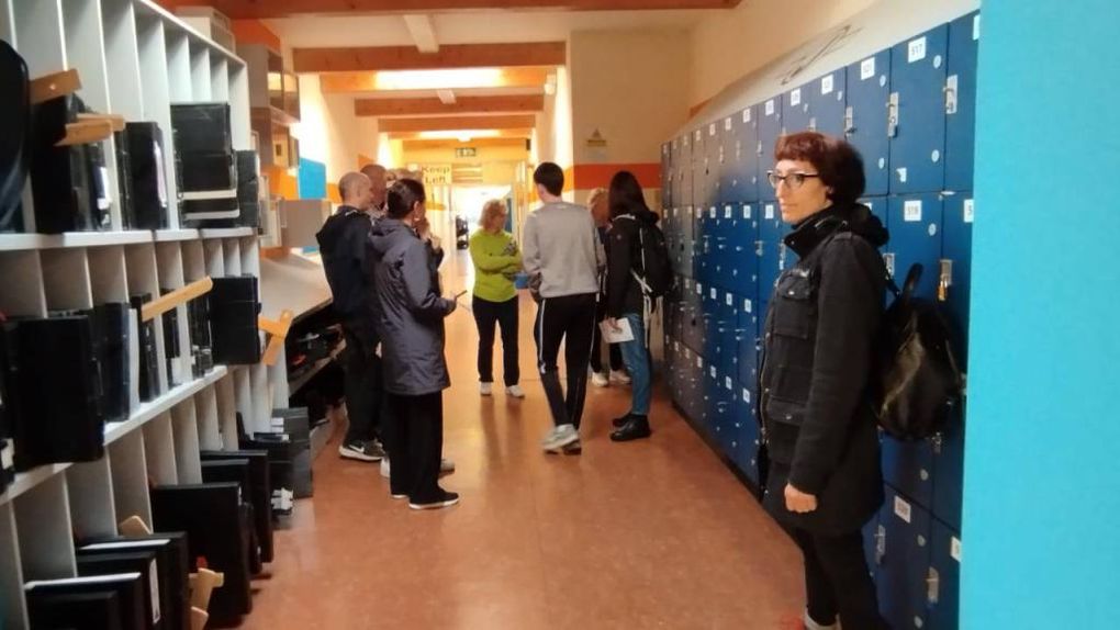 IR24 CC SHARE Tour of the School