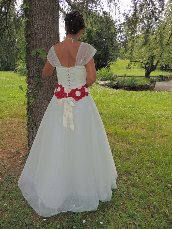 Robe de mariée sur mesure, corset en satin et jupe en tulle pailleté