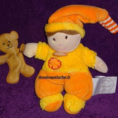 Doudou garçon avec son ours, Doudou et compagnie Les poupons, orange jaune, doudoupeluche.fr
