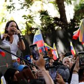 Venezuela: la Cour suprême confirme l'inéligibilité de deux opposants à Nicolas Maduro