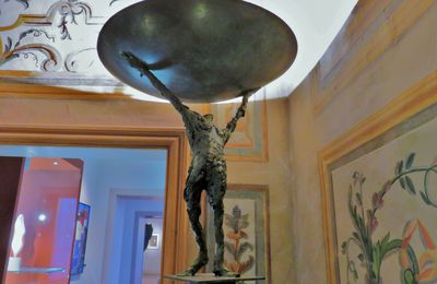 Roseline Granet, Luminaire sculpture (Musée de Meudon)