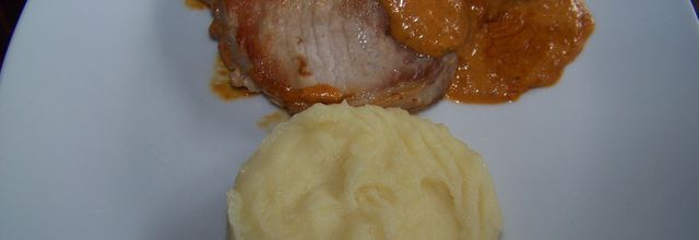 Côtes de porc-sauce au chorizo.
